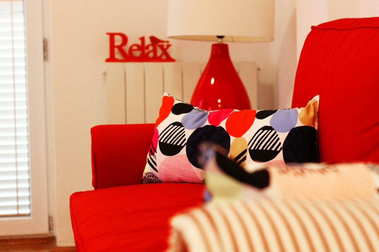 Sunny Corner In City Center With Free Parking Apartment Pula Luaran gambar